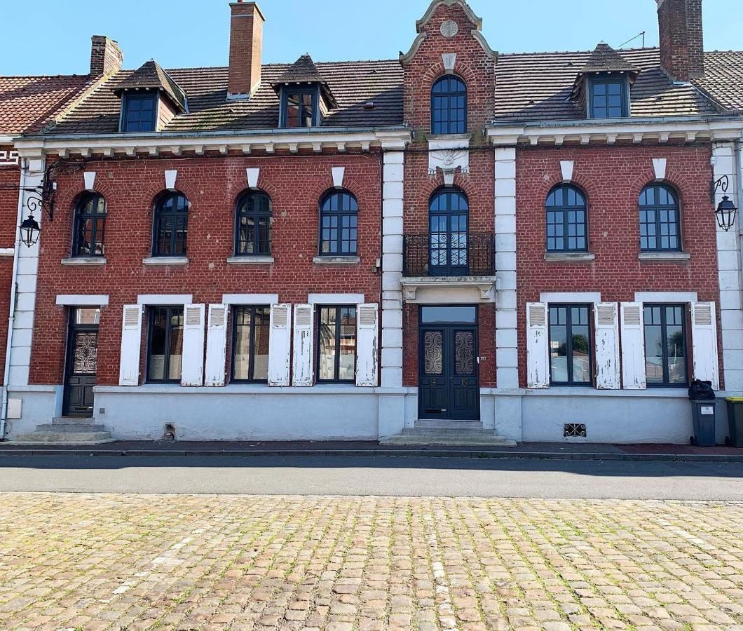 6 Place De La Detente Saint-Venant Ngoại thất bức ảnh